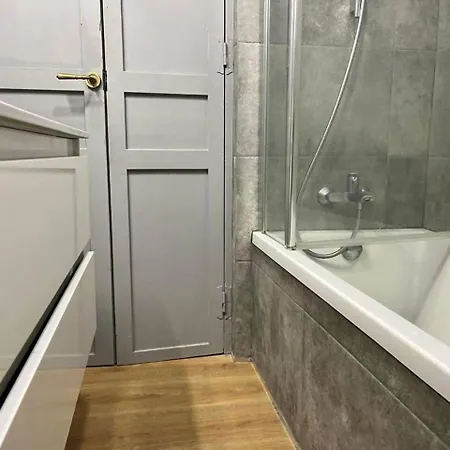 Lovelyloft Flores Atico *