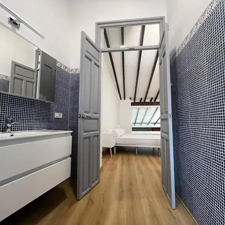 Lovelyloft Flores Atico * Alicante